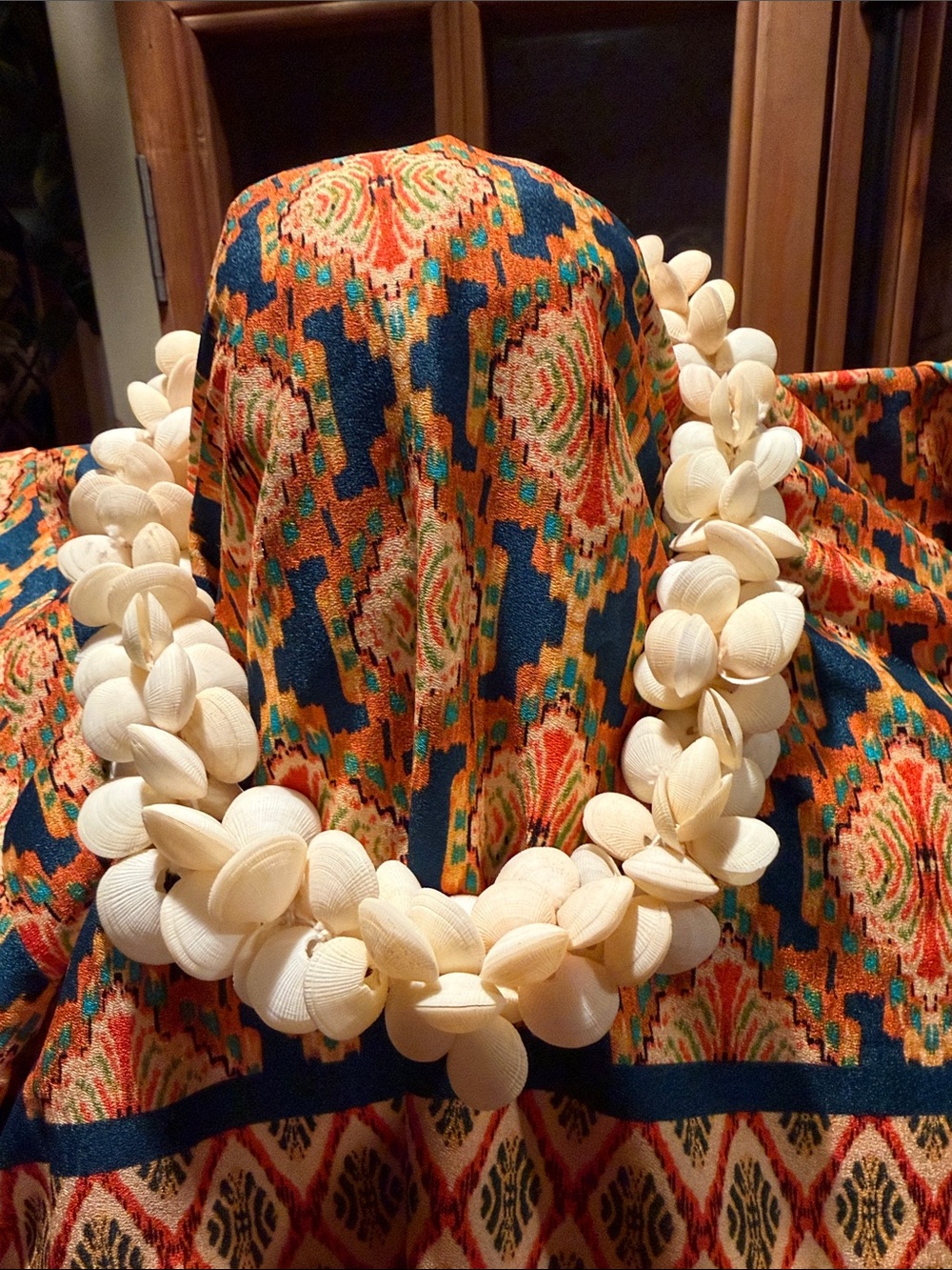 Vintage Clam shell Necklace Hulu Hawaiian